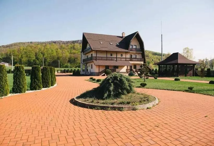 Pensiunea Miorița Putna