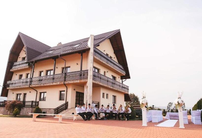 Pensiunea Miorița Putna