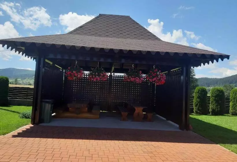 Pensiunea Miorița Putna