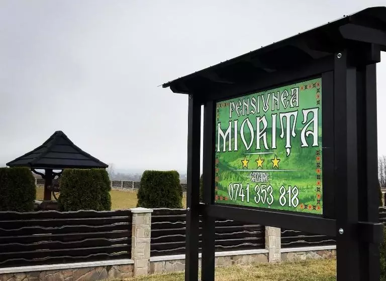 Pensiunea Miorița Putna