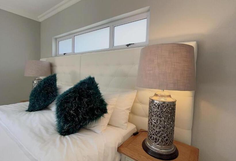 تختخواب و صبحانه Niche Guesthouse