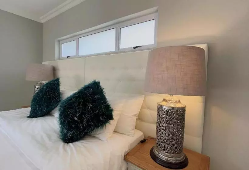 تختخواب و صبحانه Niche Guesthouse