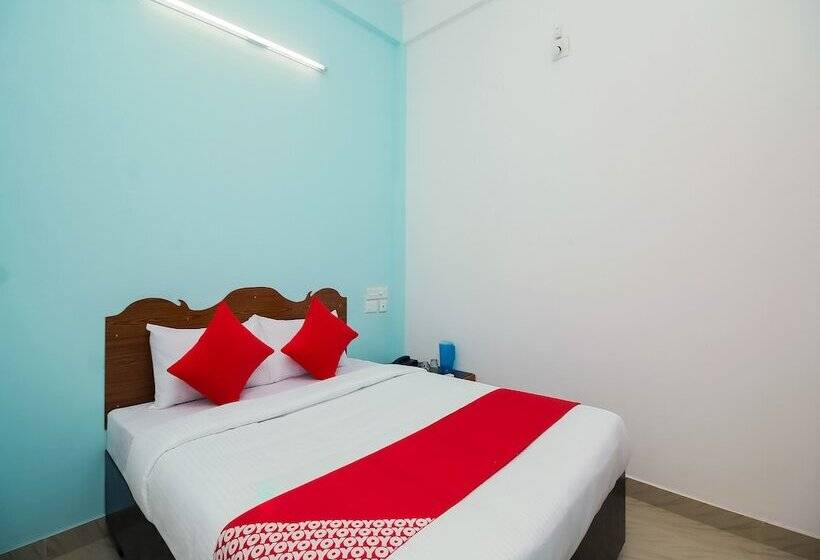 Отель O Royal King