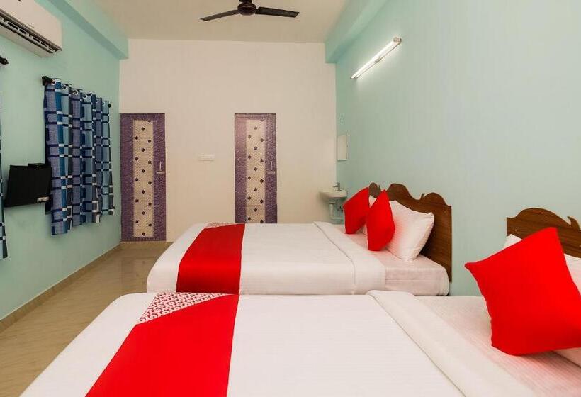 Отель O Royal King