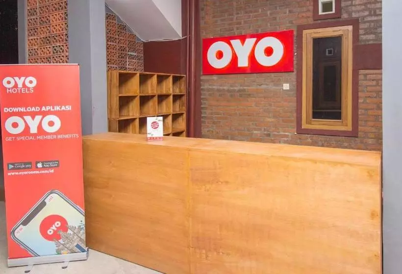 هتل Oyo 952 Annisa Syariah Residence