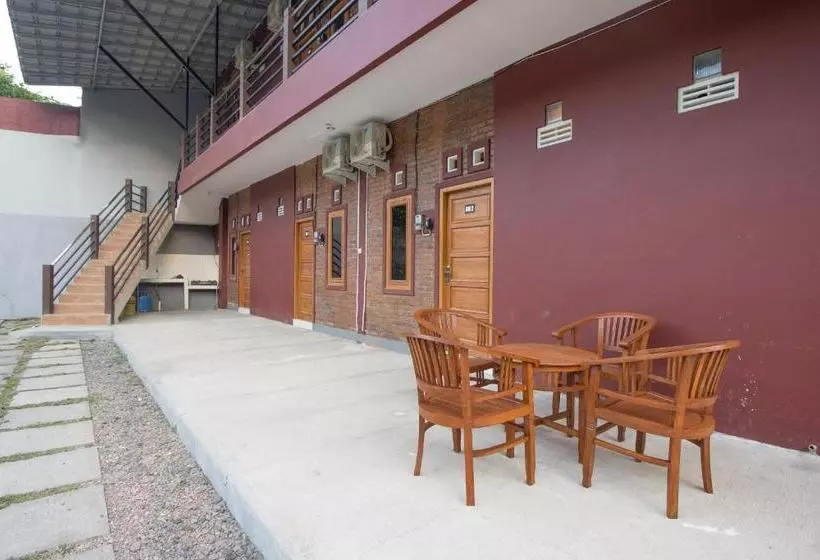 هتل Oyo 952 Annisa Syariah Residence