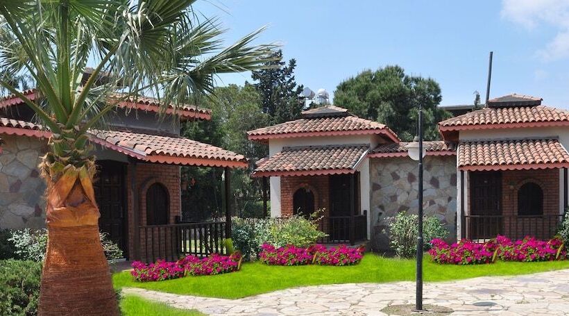 هتل Royal Nas Resort