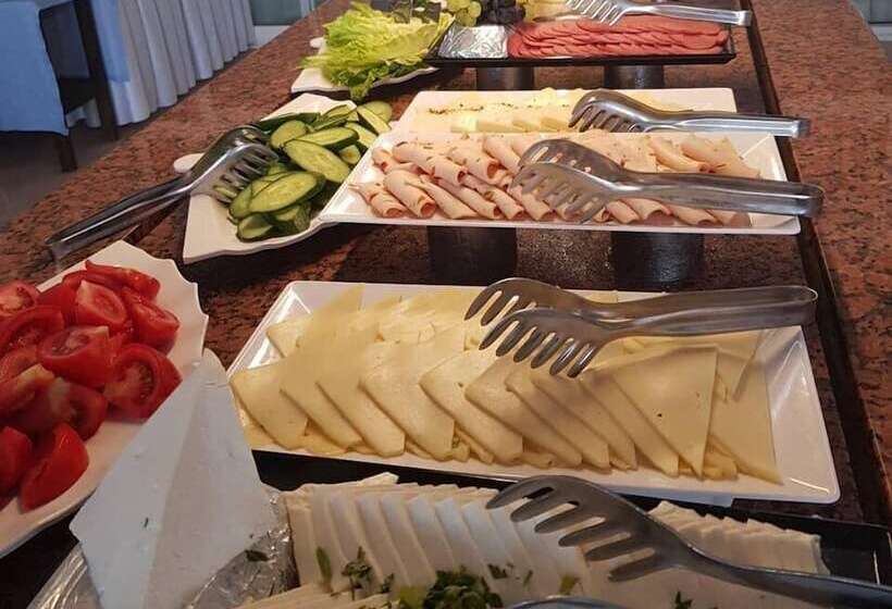 هتل Royal Nas Resort