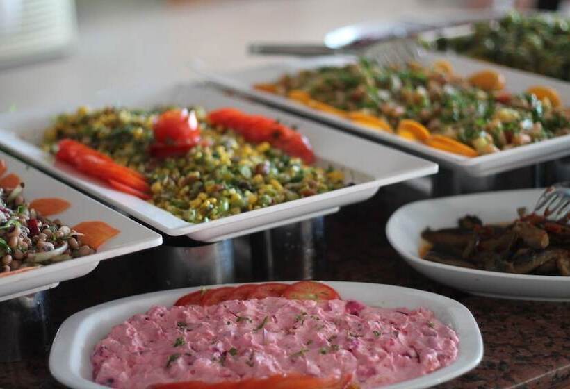 هتل Royal Nas Resort