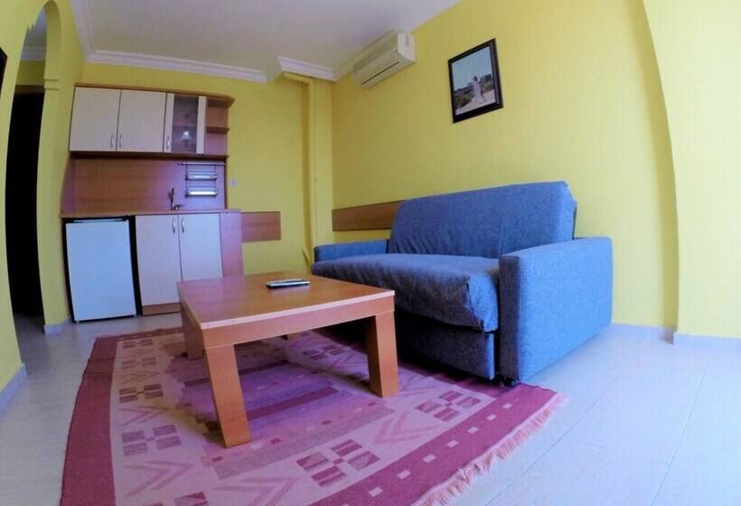 هتل Royal Nas Resort