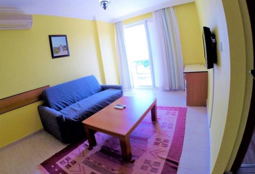 هتل Royal Nas Resort