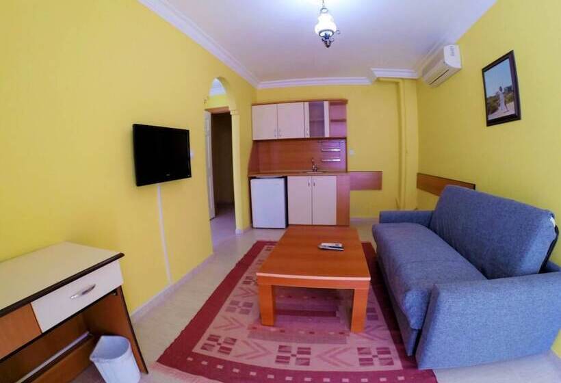 هتل Royal Nas Resort