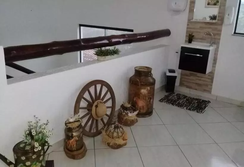 ペンション Pousada Manacá