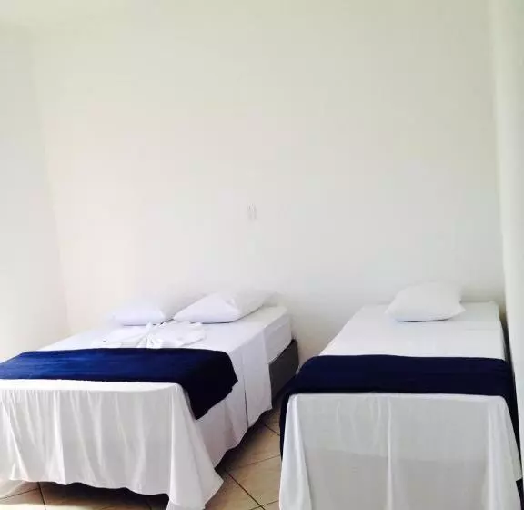 ペンション Pousada Manacá