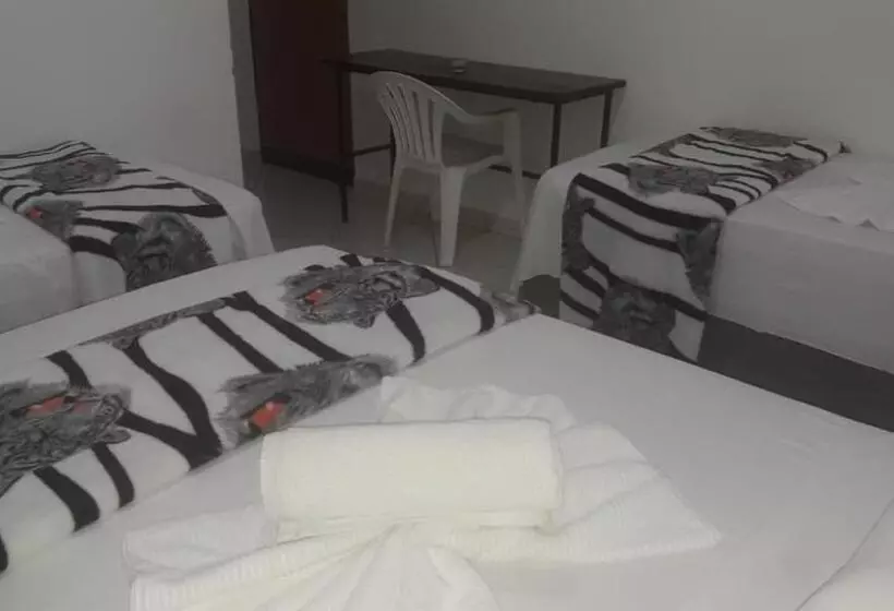 ペンション Pousada Manacá