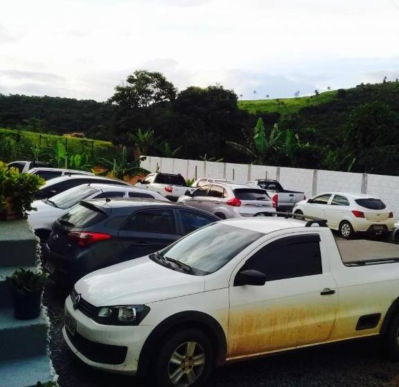 ペンション Pousada Manacá