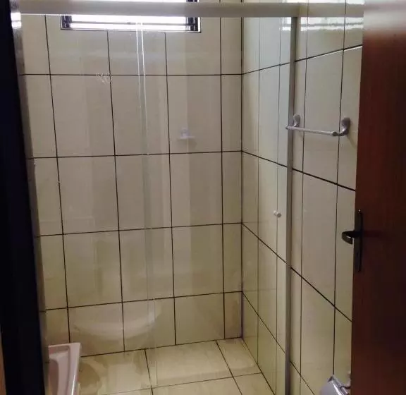 ペンション Pousada Manacá