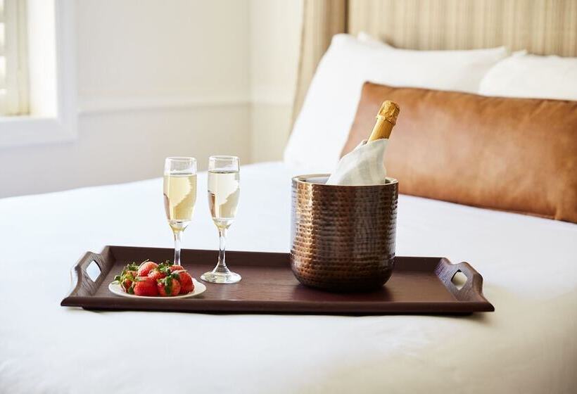 酒店 Coachman's Inn, A Four Sisters Inn