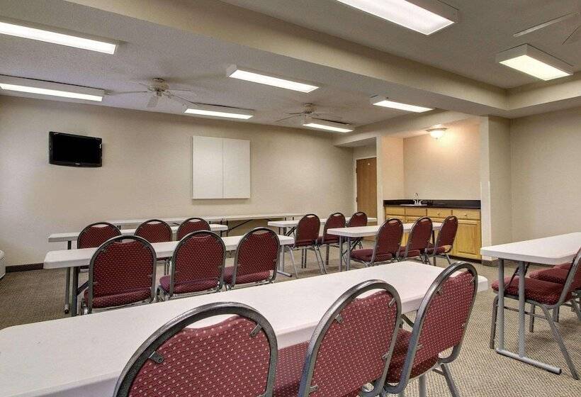 호텔 Columbia Inn & Suites