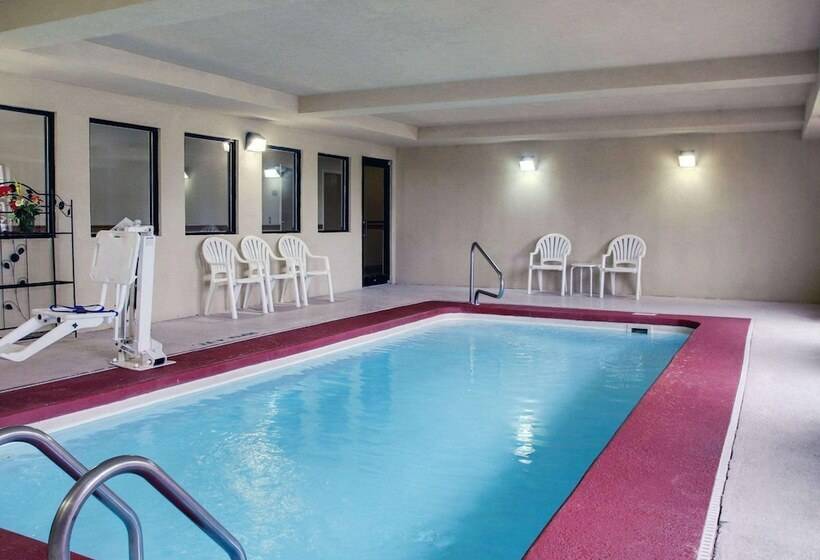 호텔 Columbia Inn & Suites