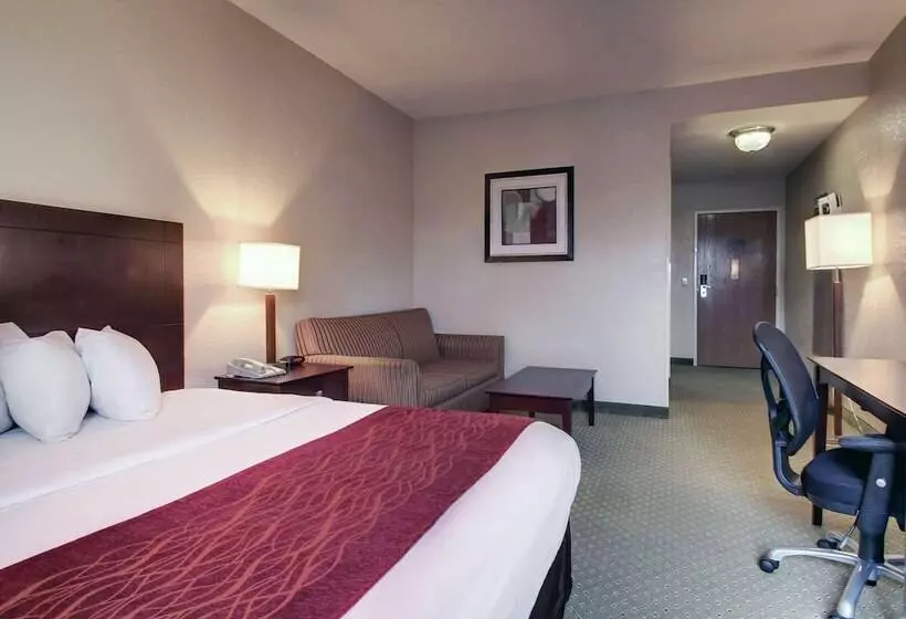 Отель Columbia Inn & Suites