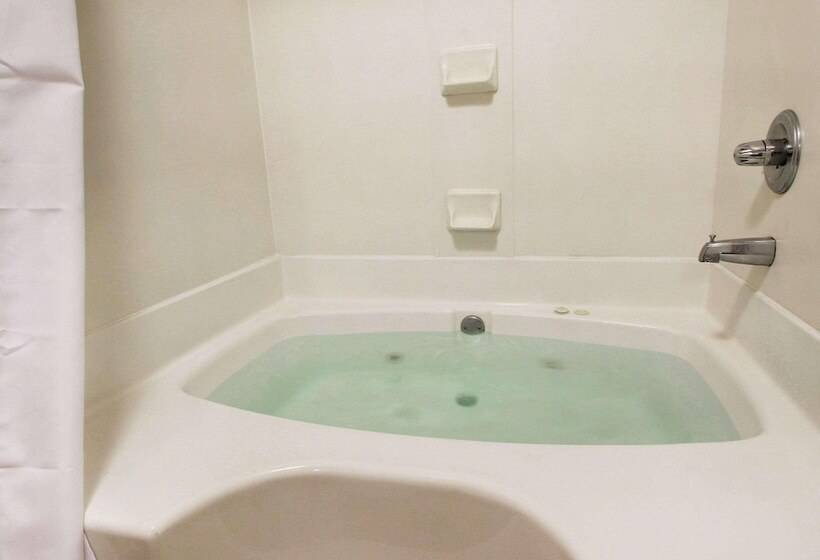 호텔 Columbia Inn & Suites