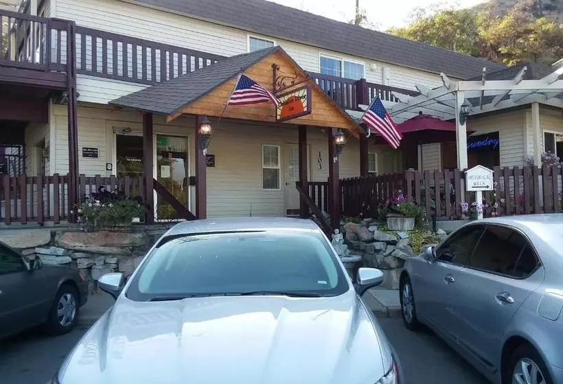 ホテル Columbia River Inn