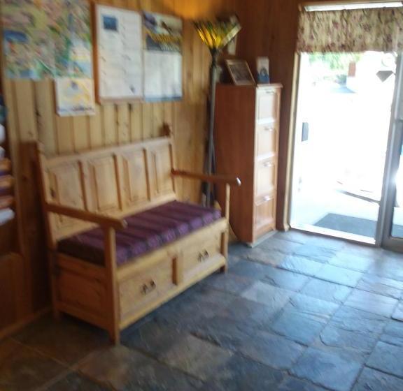 فندق Columbia River Inn