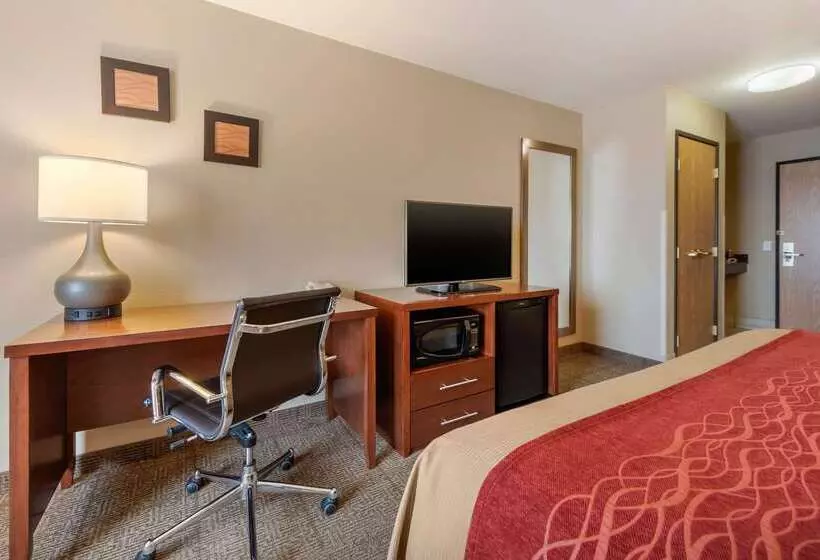 Отель Comfort Inn Limon