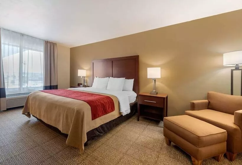 Отель Comfort Inn Limon