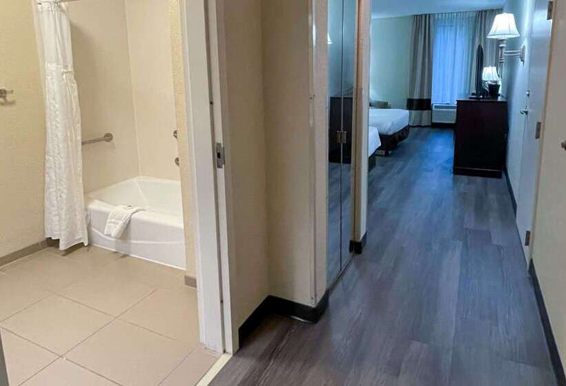 בית מלון כפרי Comfort Inn Pinehurst   Southern Pines