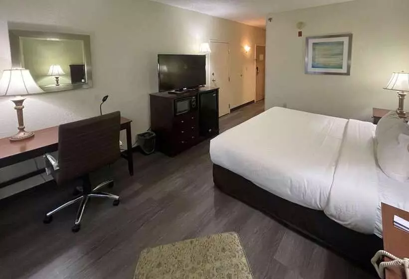 هتل Comfort Inn Pinehurst   Southern Pines