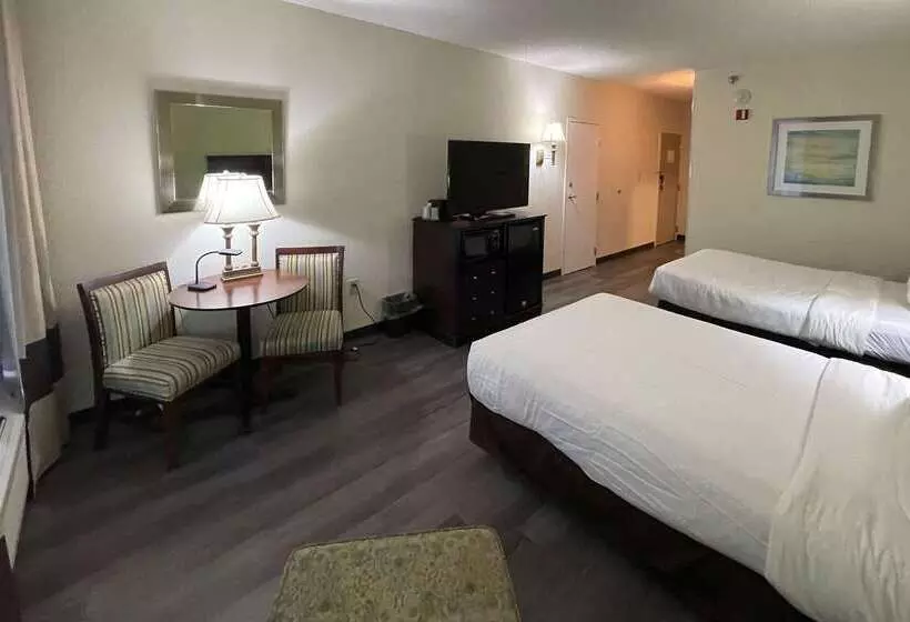 هتل Comfort Inn Pinehurst   Southern Pines