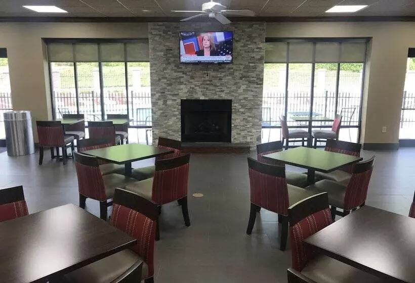 هتل Comfort Inn Pinehurst   Southern Pines