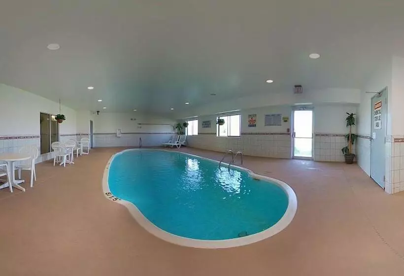 ホテル Comfort Inn & Suites North Greenfield