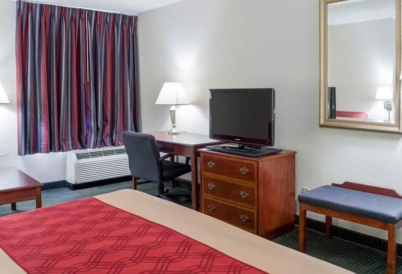 Отель Econo Lodge