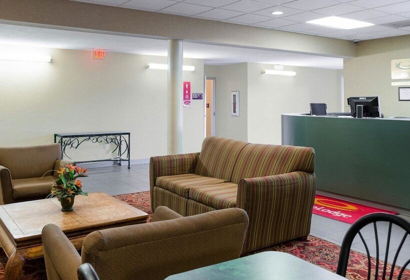 ホテル Econo Lodge