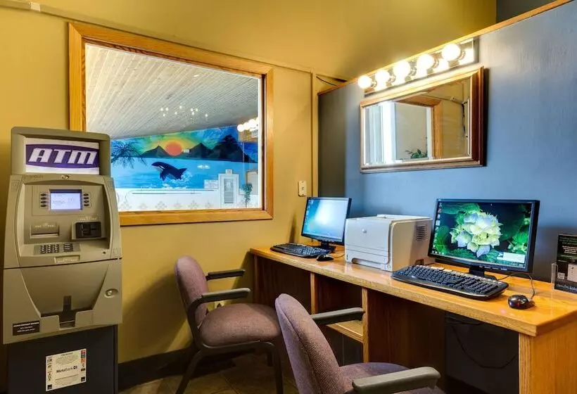 هتل Fireside Inn And Suites