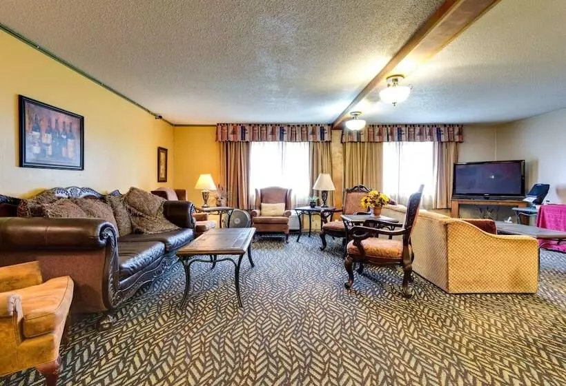 هتل Fireside Inn And Suites