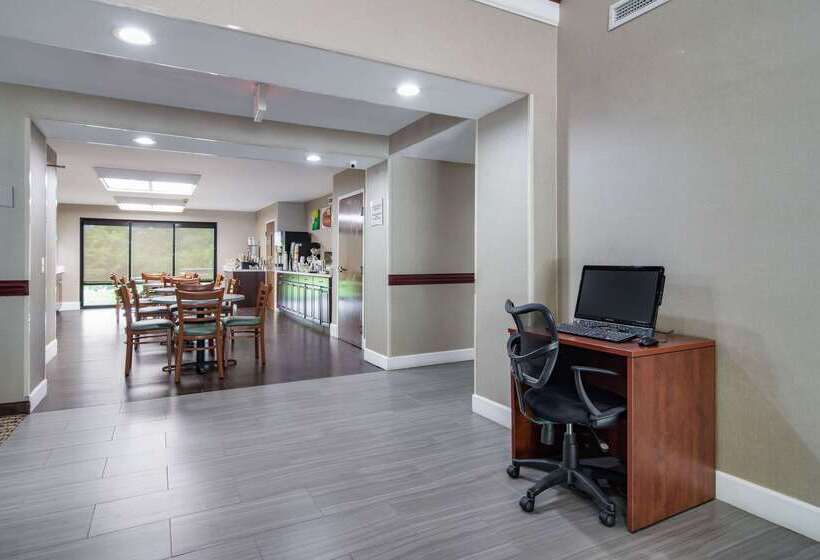 Отель Quality Inn & Suites Canton, Ga
