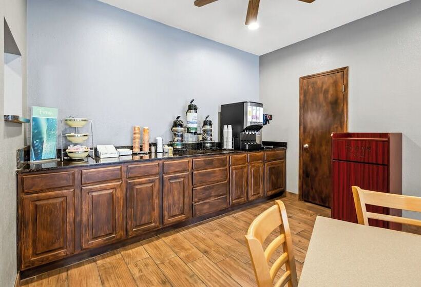 فندق Quality Inn Brookings University