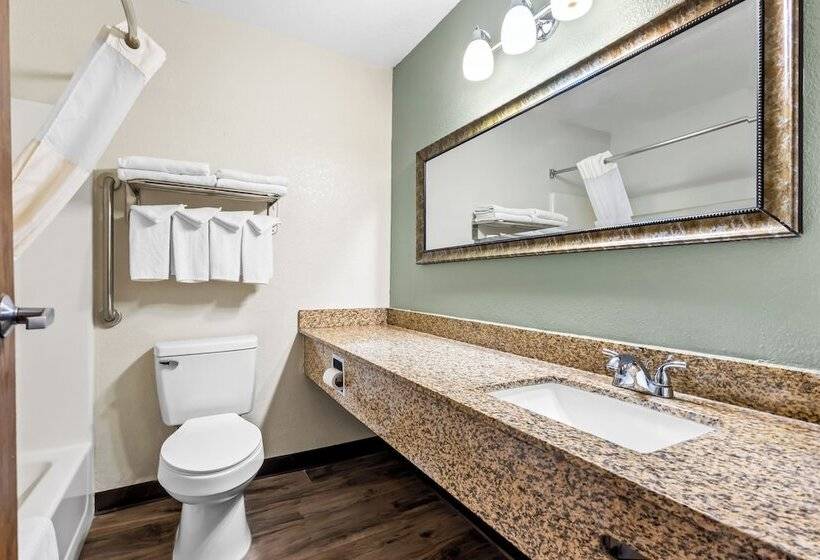 فندق Quality Inn Brookings University