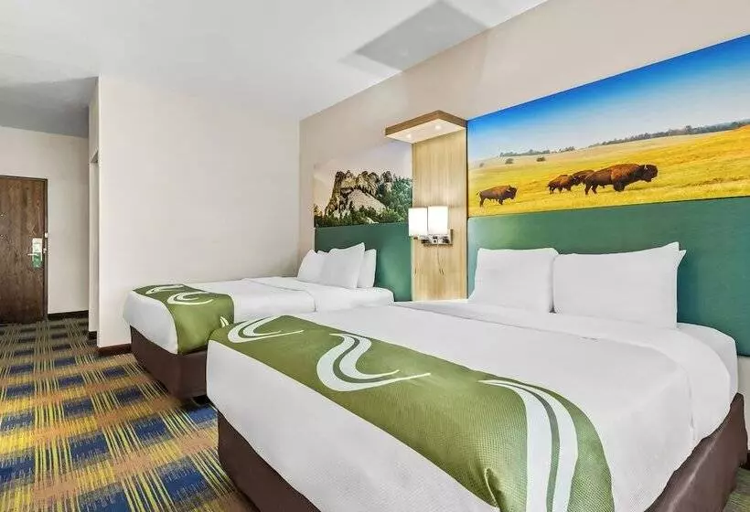 هتل Quality Inn Brookings University