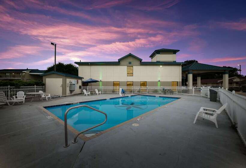 Отель Quality Inn Jacksonville Near Little Rock Air Force Base