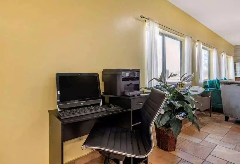 هتل Quality Inn Kirksville