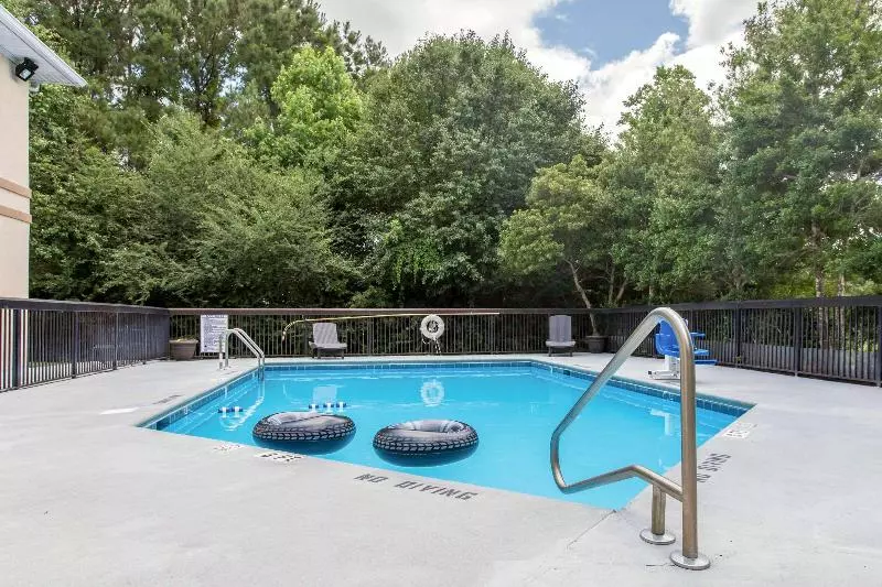 호텔 Quality Inn Near Mcas Cherry Point