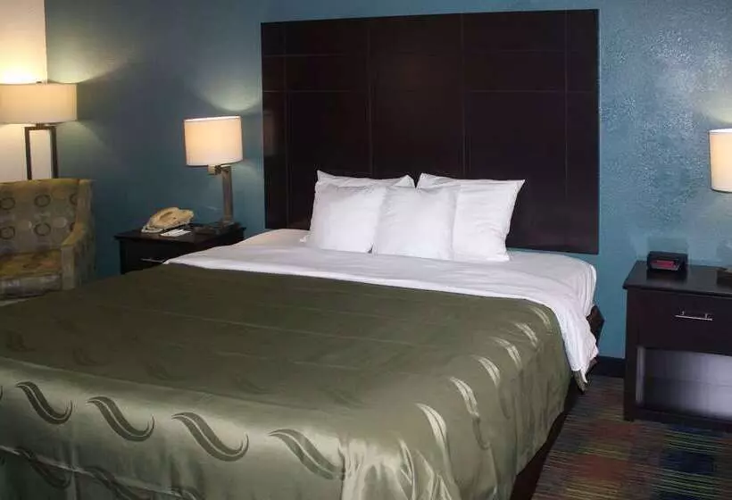 Отель Quality Inn North Vernon