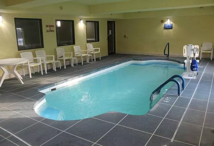 Отель Quality Inn North Vernon