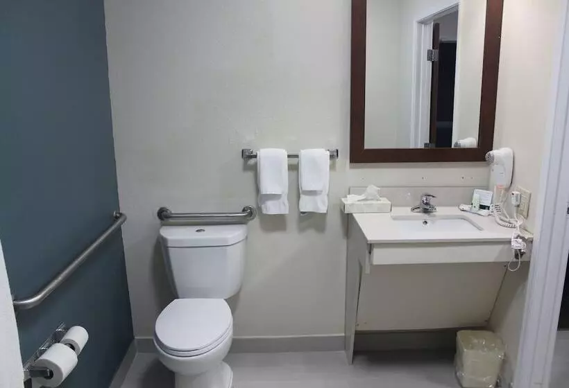 Отель Quality Inn North Vernon