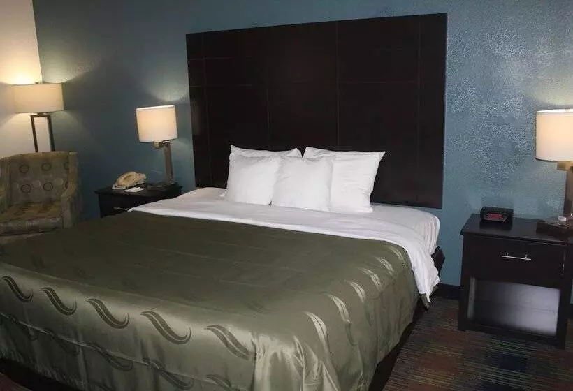 Отель Quality Inn North Vernon